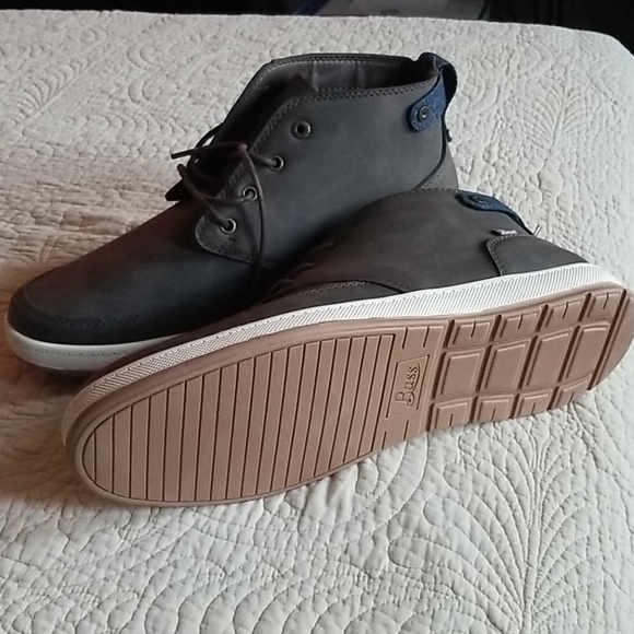 Shoes. - Picture 5 of 7